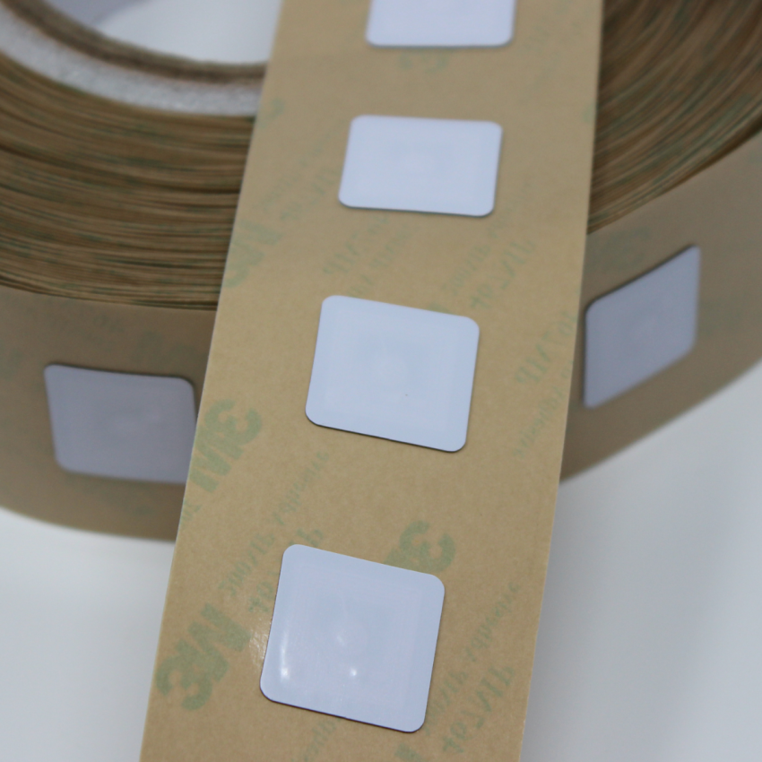 NFC sticker ANTI-METAL NTAG213 19mm x 19mm - plain glossy white + 3M glue