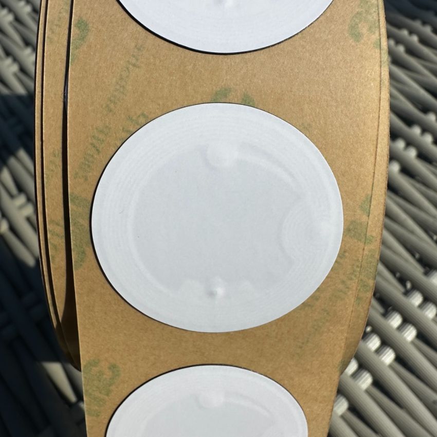 NFC PVC sticker tag anti-metal NTAG424 DNA 38mm Bullseye Round + 3M glue